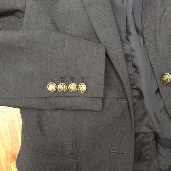 Aritzia Talula Blazer - Picture 6 of 8